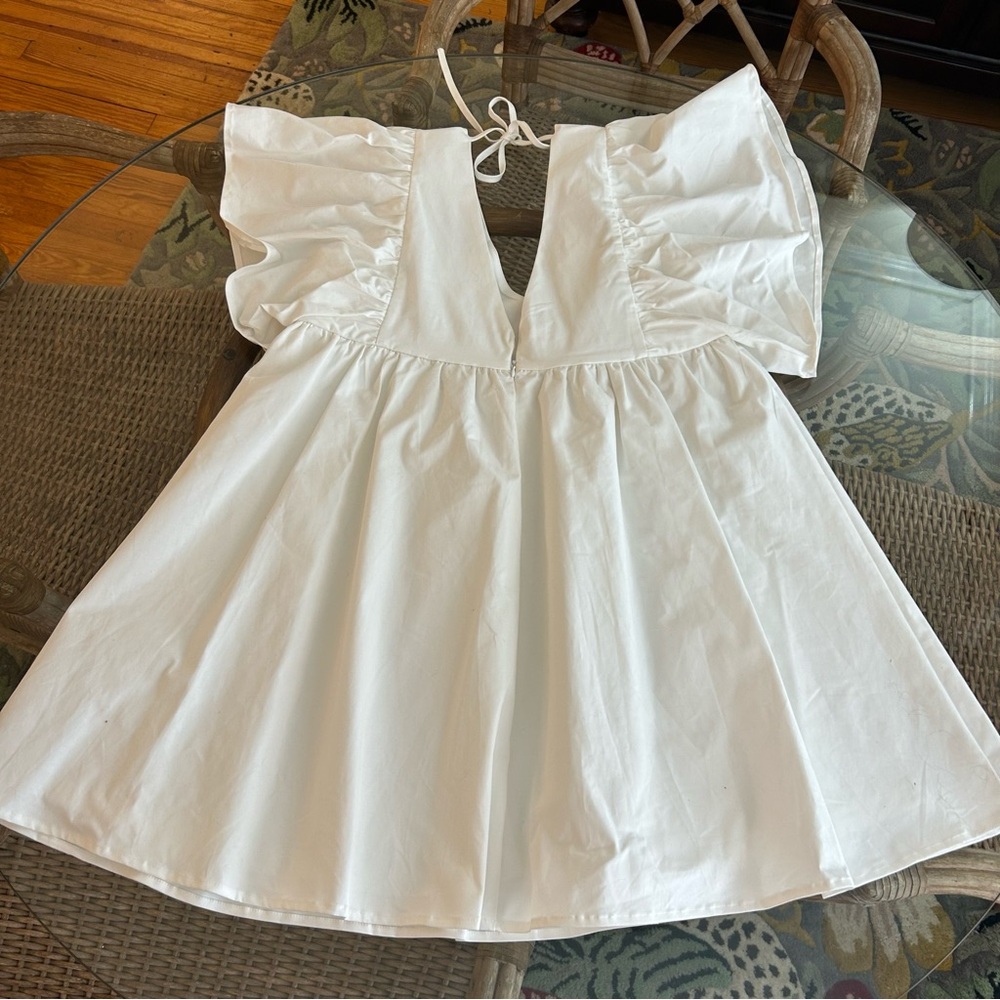 Blue Blush white ruffle sleeve dress size L - Picture 3 of 3